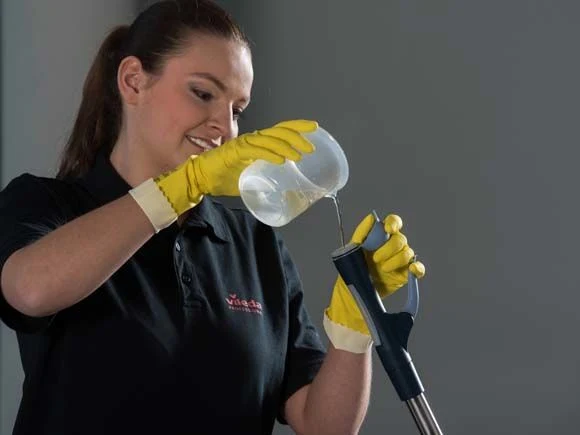 VILEDA SprayPro Inox – Cabo com Pulverizador Integrado