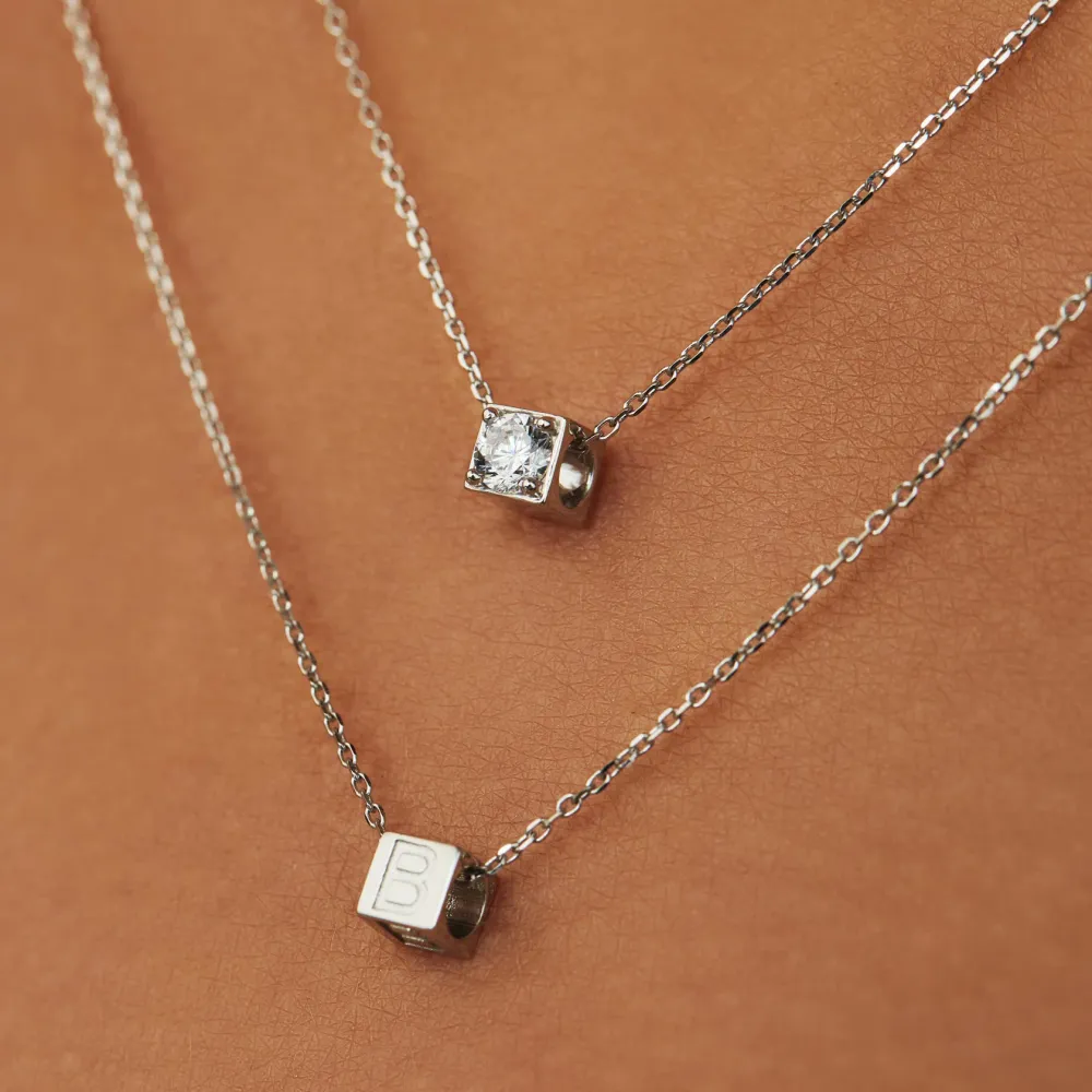 Notificador Inteligente Colar Saint Germain Nicole em ouro branco de 14 quilates