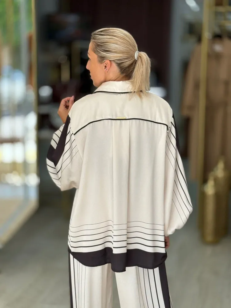 Inteligente Blusa acetinada