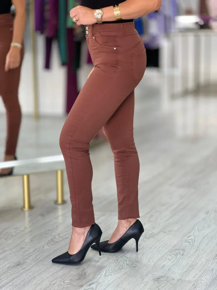 Jegging super skinny push up com Bateria de 7 Dias