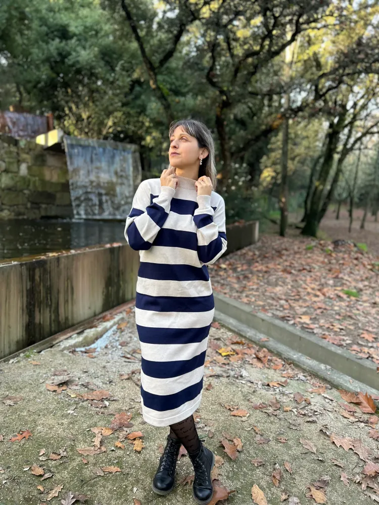 VESTIDO RISCAS SUPERDIMENSIONADO