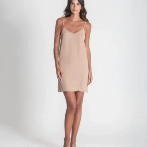 Vestido sombra em Preto Fosco